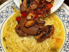 -李与白包子铺(桐梓林店)