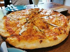 蘑菇披萨-蓝壁虎咖啡酒馆