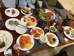 -元一希尔顿酒店·鲜切牛肉火锅禅自助餐厅