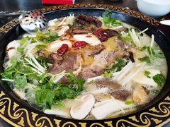 -尚品牛味汤锅火锅(康定总店)