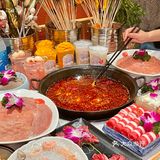 春天到来山茶花开🍃好配辣辣的火锅串串‼️