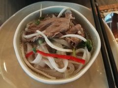 越式生牛肉牛腩汤粉-CHINCHIN 青青·泰国料理(万象食家店)