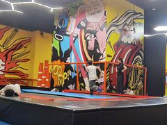 -爱蹦iBOON蹦床运动馆(江汉店)