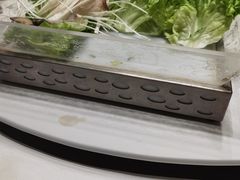 -红鼎豆捞·非遗鲍皇汤火锅(宝丰路店)