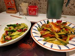 -黄记煌三汁焖锅(新佳丽江汉路店)