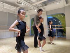 -炫艺舞蹈培训中心(枫尚奥特莱斯店)