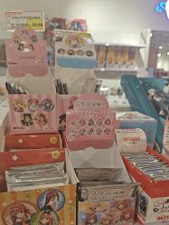 -嗨本可潮玩仓(大兴大悦春风里店)