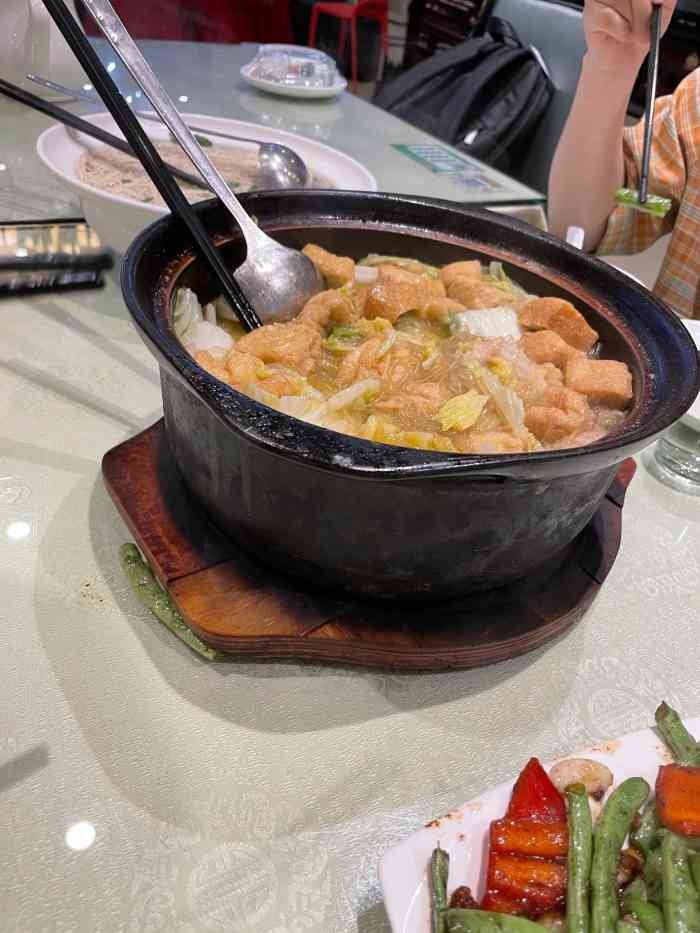 星湖园餐厅-"菜品种类多,许多湖北特色菜,尤其是鱼和排.