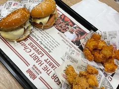-The Habit Burger Grill 哈比特汉堡(爱琴海店)