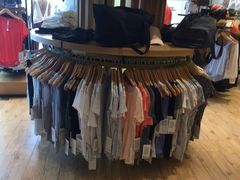 -lululemon(上海浦东IFC店)