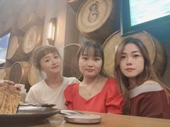 -BOURBON 玻本美式餐厅酒吧(虹桥新天地店)