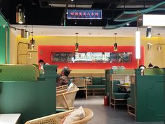 大堂-粤小煲鲜汤猪肚鸡(丹尼斯二天地店)