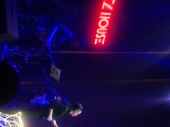 -TZ House音乐现场(来福士中心店)