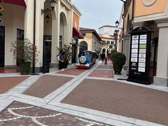 -佛罗伦萨小镇广佛名品奥特莱斯(疏港路店)