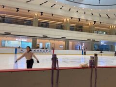 -陈露国际冰上中心(天津嘉里汇店)