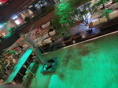 -瑞虹新天地月亮湾