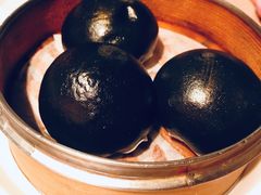 黑金流沙包-翡翠小城·海鲜豆捞·广式点心(老佛爷店)