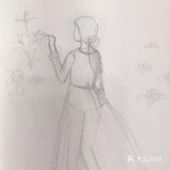 如梦似幻一个品花的女孩(*^ω^*)