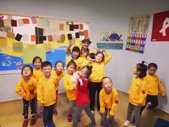 -瑞思少儿中心·少儿英语素养启蒙(勒泰直营校区)