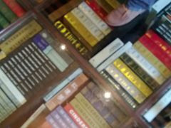 -钟书阁(松江泰晤士小镇店)