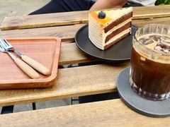 海盐焦糖蛋糕切件-转山咖啡(松柏社区店)