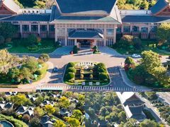 -七彩云南古滇温泉山庄