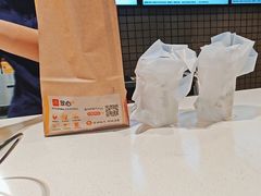 -麦当劳(深圳北站B2检票口楼上)