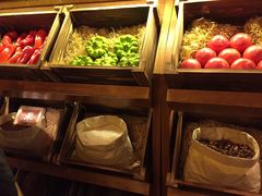 -云海肴·汽锅鸡·云南菜(天山百盛优客店)