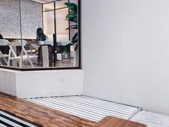 -Line 咖啡(石厦花园店)