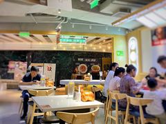大堂-胡子大厨·超级小炒肉(华润店)