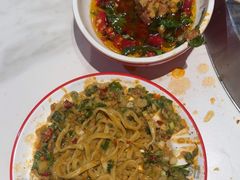 -宏姐串串香(宏伟路店)