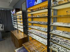 -优医视平价眼镜蔡司依视路折扣工厂店(德胜门店)