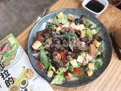 烤牛肉沙拉-怪 kafe.