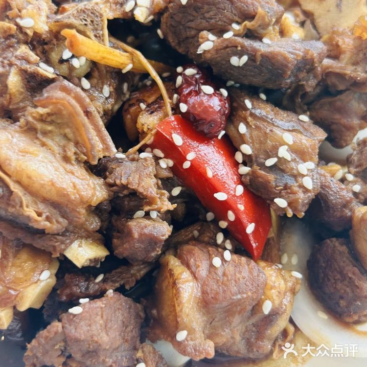 近期在三亚吃到了坠满意的椰子鸡👍！ 