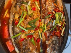 -鸣记脆皮烤鱼·海鲜烤鱼(三八广场店)