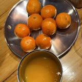 探尚牛的牛肉好吃,小料也好品种齐全,小菜都免费吃的