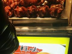 卤猪蹄-东门小吃街