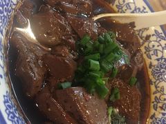 -杨三孃跷脚牛肉(西外棕榈岛店)