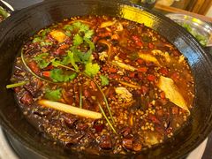 -鸿顺老铁锅美蛙鱼府(解放碑店)