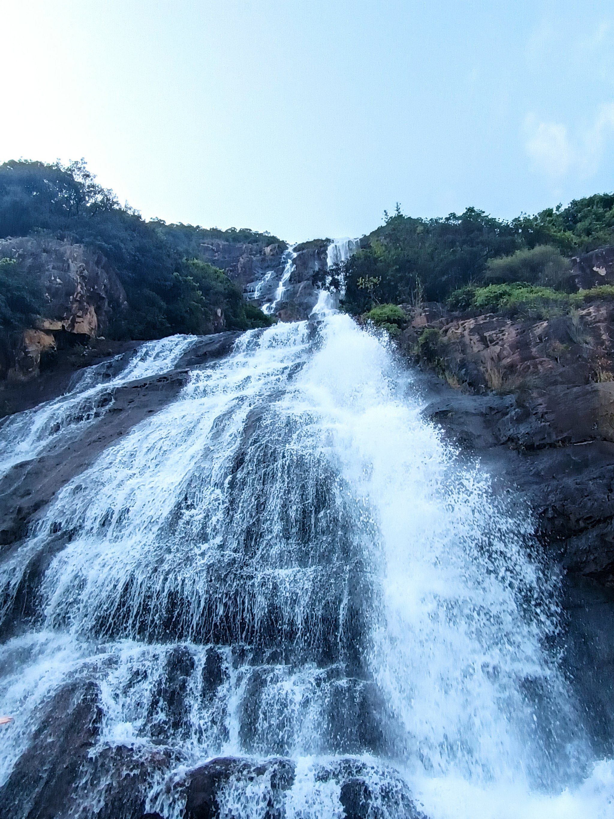 溧阳燕山公园瀑布图片