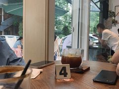 靠窗位-稀物集咖啡(徽州大道店)