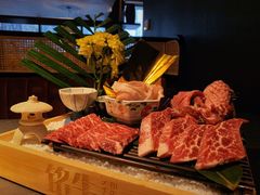 -铭牛烧肉·和牛海鲜自助(高新月牙湖店)