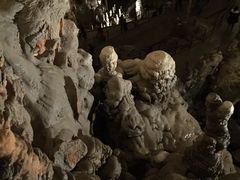 -波斯托伊纳溶洞