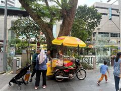 -詹爷爷乌节路街头冰淇淋