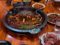 -三道苗苗鱼·美蛙黄辣丁(八里店)