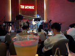-TZ House音乐现场(来福士中心店)