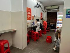 -梁阿婆廿年老牌扣肉糯米饭