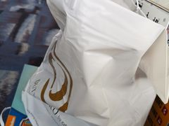 -奇华饼家(香港国际机场T1店)