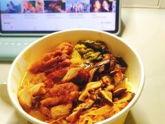 -西安外国语大学-学生食堂(栾树大道店)