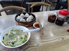 -珊珊小笼馆(仙霞路店)